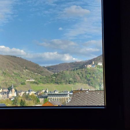 Dachgeschosswohnung Mit Burgblick In Kues Бернкастель-Кюс Экстерьер фото