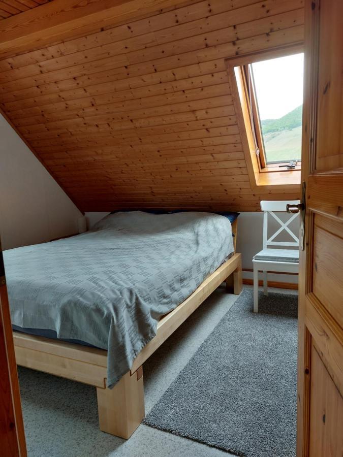 Dachgeschosswohnung Mit Burgblick In Kues Бернкастель-Кюс Экстерьер фото
